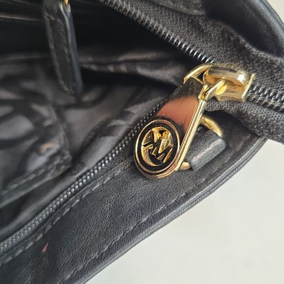 MICHAEL KORS BLACK LEATHER WEBSTER WRISTLET BAG - No Strap - Picture 10 of 14